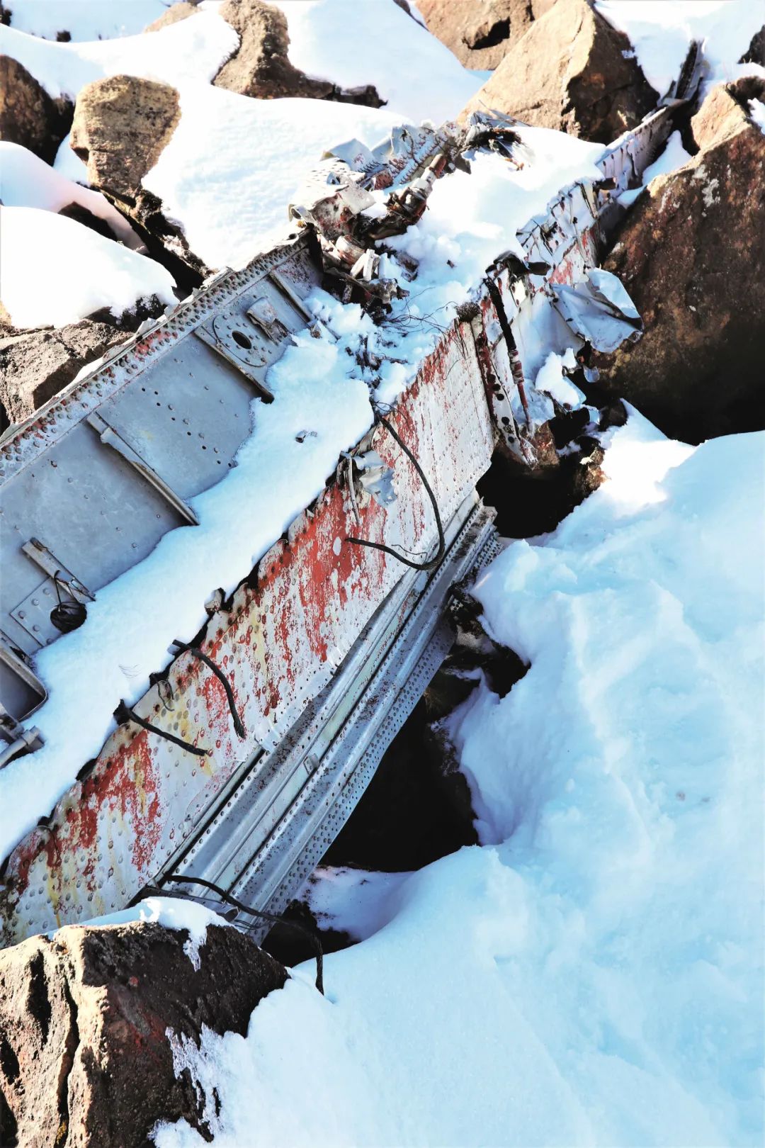 库里斯找到的驼峰航线其他坠机残骸.图片来源:mia recoveries,inc