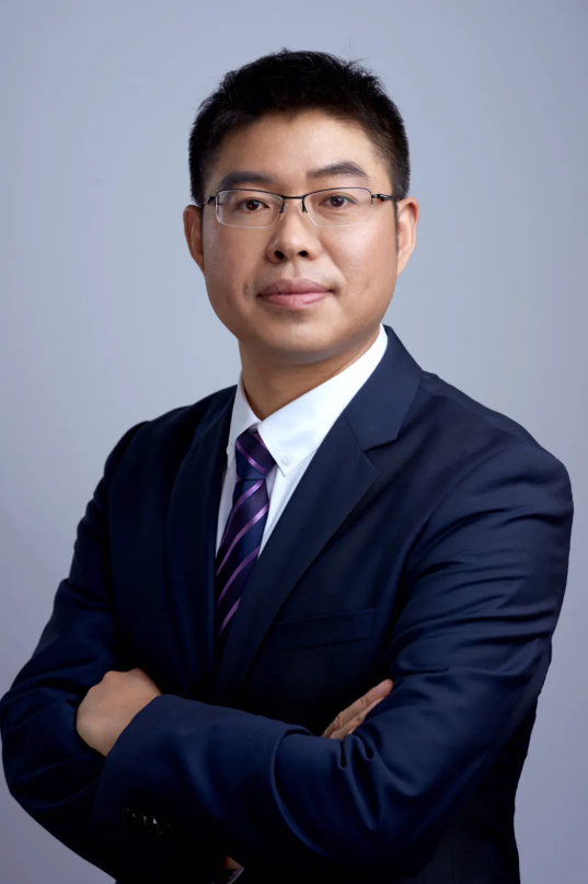 薄官辉 银华基金资深大消费专家 基金经理