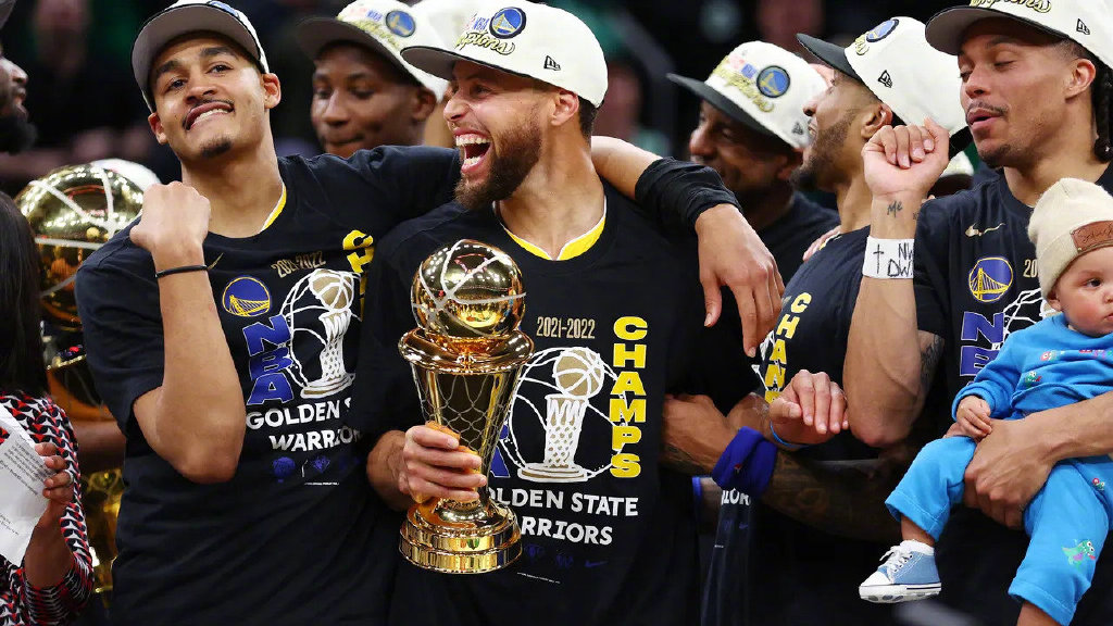 三分算两分也还是总决赛得分王库里是唯一场均30控卫fmvp