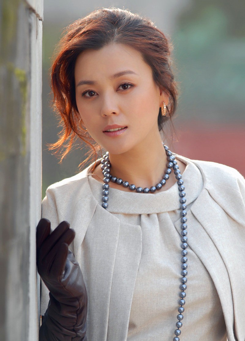 妩媚风情:何赛飞,王姬被赞"媚到骨子里"的何赛飞,是深受观众喜爱的