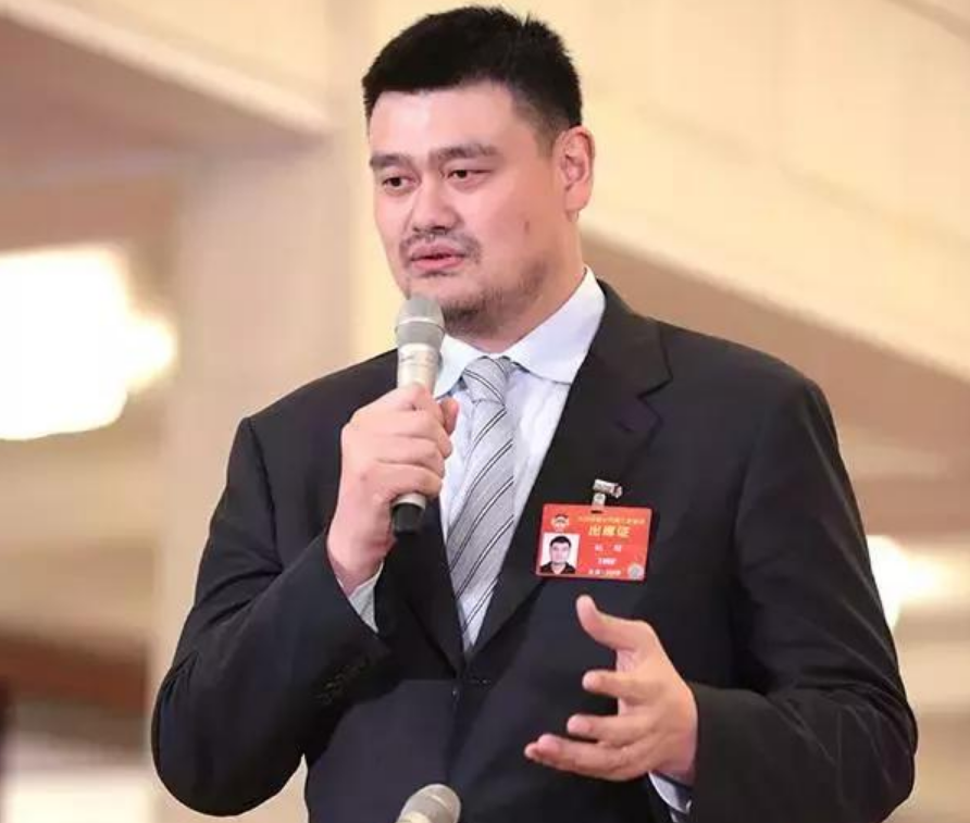 CBA四消息!周琦突然晕倒在地,CBA调节费大幅提升,付豪报平安休闲区蓝鸢梦想 - Www.slyday.coM CBA四消息!周琦突然晕倒在地,CBA调节费大幅提升,付豪报平安休闲区蓝鸢梦想 - Www.slyday.coM