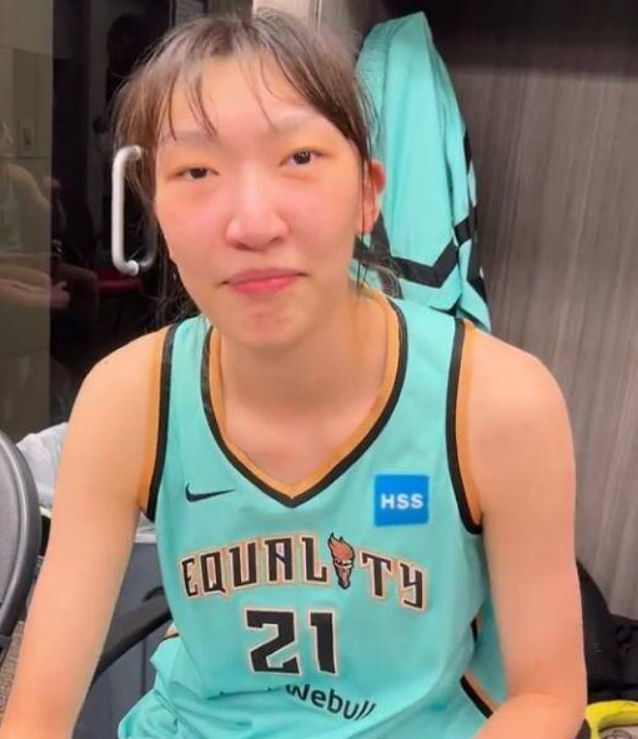 CBA四消息!周琦突然晕倒在地,CBA调节费大幅提升,付豪报平安休闲区蓝鸢梦想 - Www.slyday.coM CBA四消息!周琦突然晕倒在地,CBA调节费大幅提升,付豪报平安休闲区蓝鸢梦想 - Www.slyday.coM