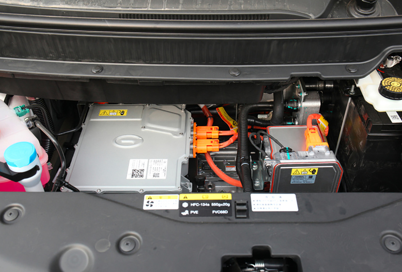 A级纯电SUV怎么选？比亚迪元PLUS对比广汽埃安AION Y