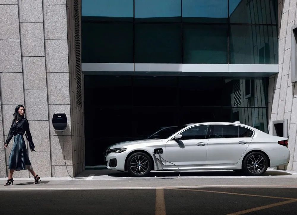 音频｜无里程焦虑省油车 这四款豪华轿车值得关注