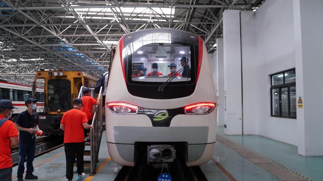 东莞轨道交通2号线于2016年5月27日开通试运营,已经为东莞这座城市