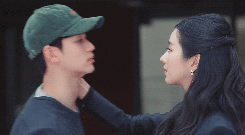 韩国就深谙此道.坏女人虽然满身缺点,但聪明有野心,手段强硬有魄力.