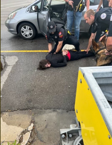 警方曝光：“独立日”枪击案嫌犯逃跑路上曾想再次作案休闲区蓝鸢梦想 - Www.slyday.coM