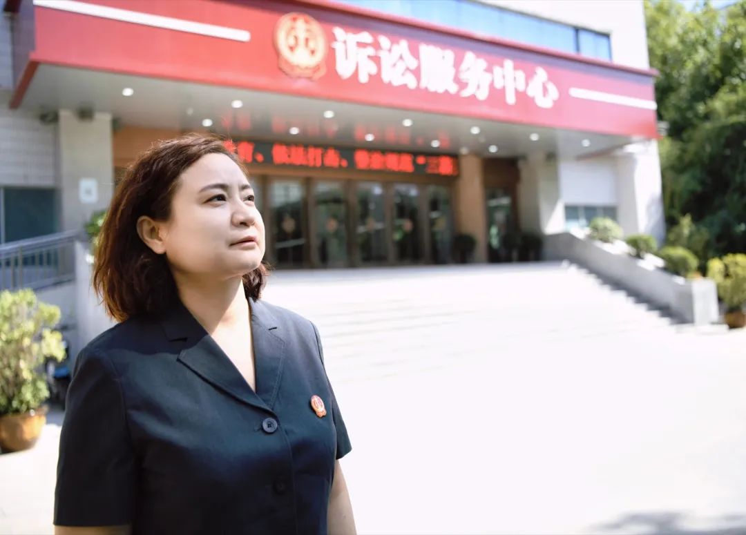 咸阳中院张丽艳不忘军人使命做好人民法官