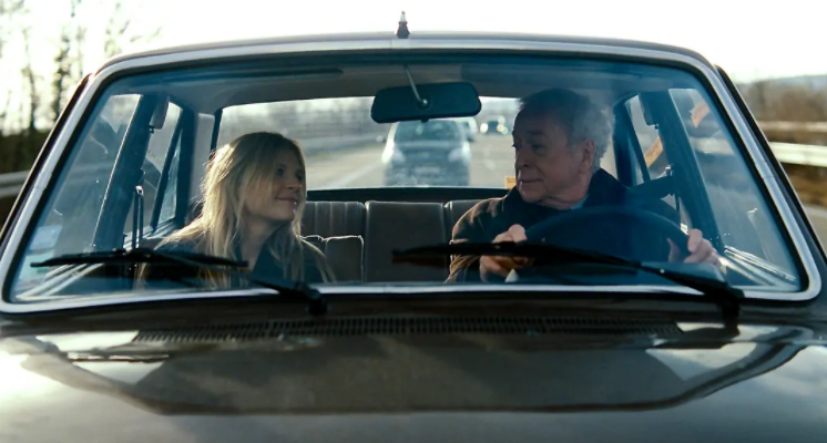 豆瓣评分7.2,当孤独来袭,你是否做好了准备休闲区蓝鸢梦想 - Www.slyday.coM 豆瓣评分7.2,当孤独来袭,你是否做好了准备休闲区蓝鸢梦想 - Www.slyday.coM