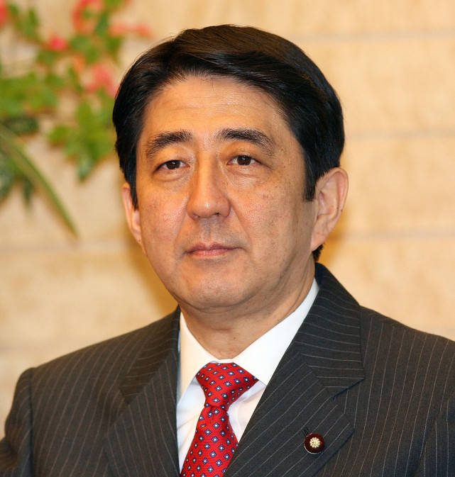 安倍晋三被枪击,心肺停止!