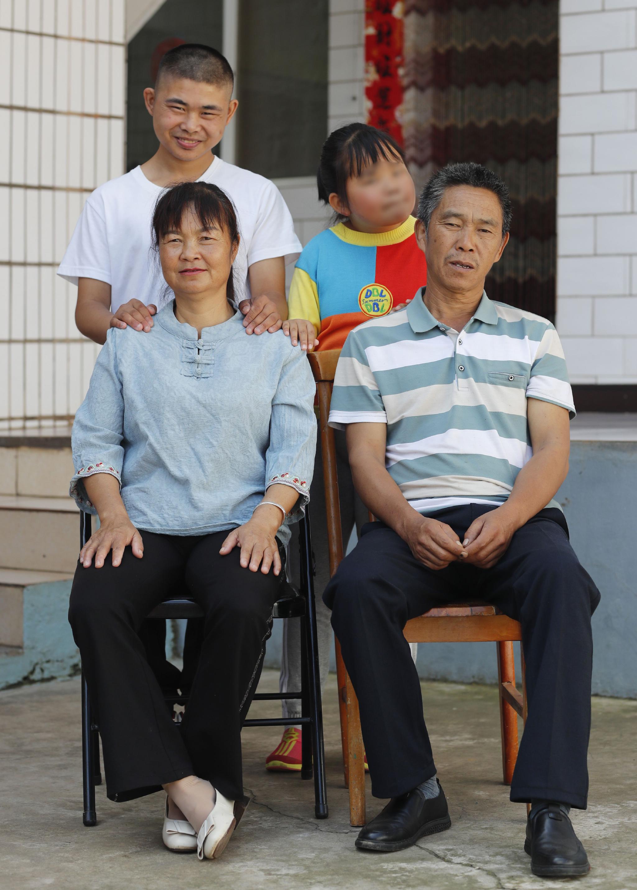 云南：小山村藏大爱，王家滩22年养育1560多名孤残儿童休闲区蓝鸢梦想 - Www.slyday.coM