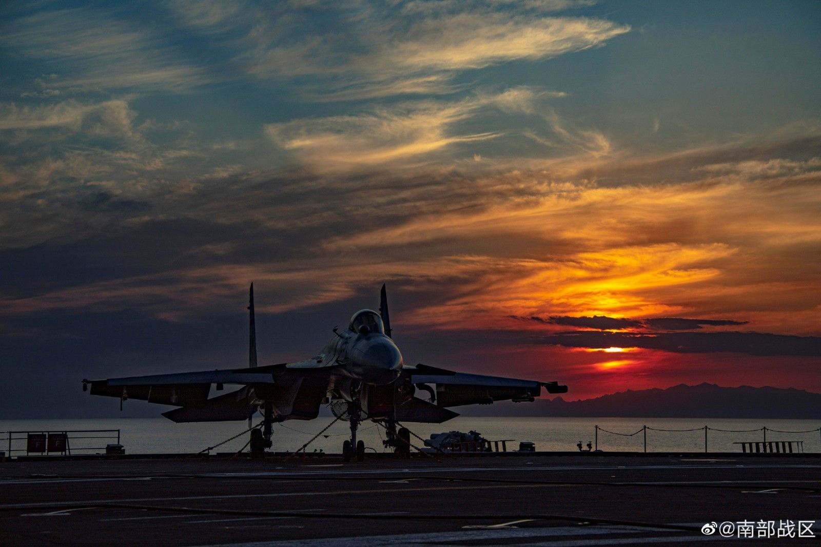 收藏山东舰高清壁纸来了