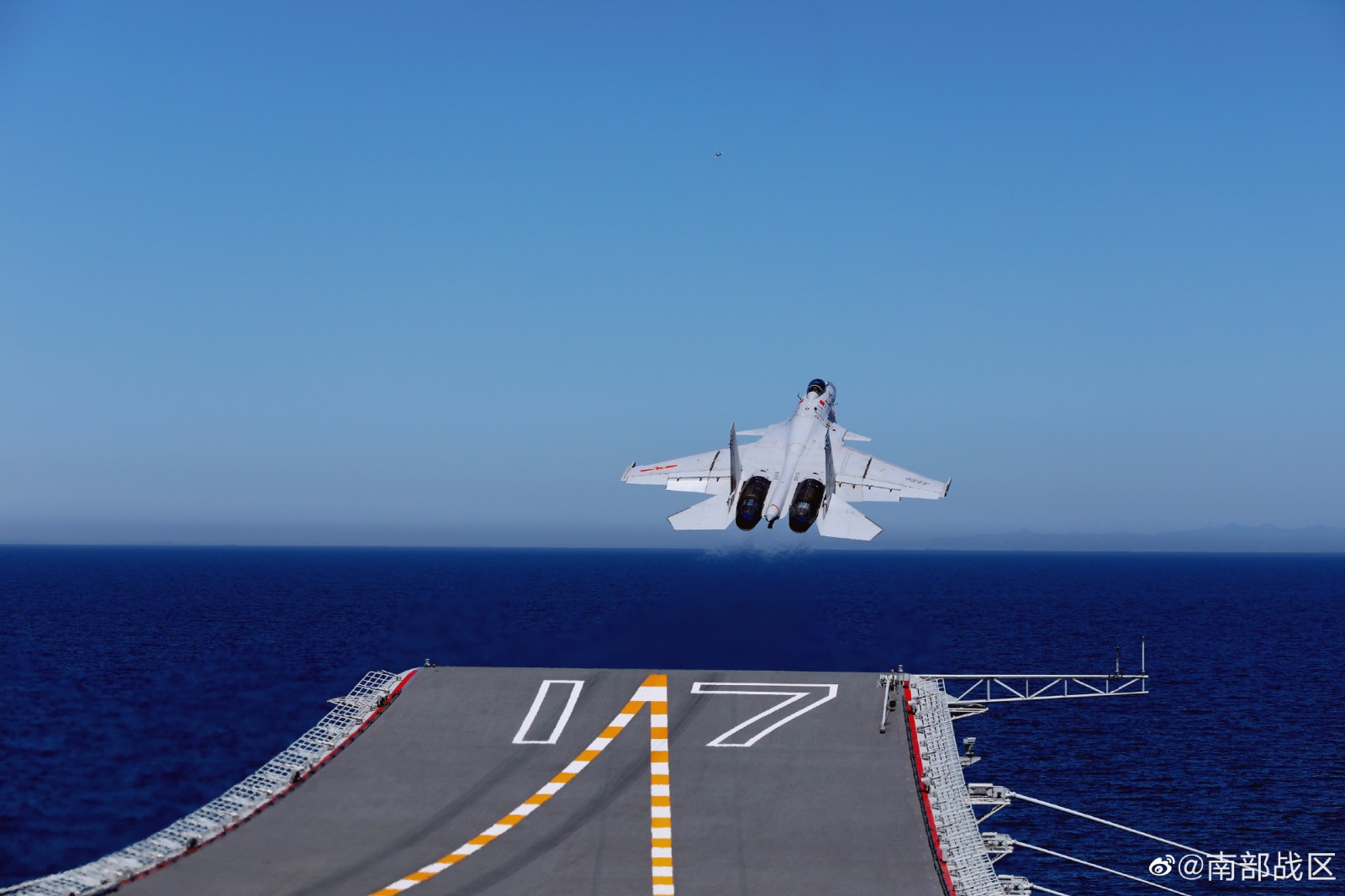 收藏山东舰高清壁纸来了