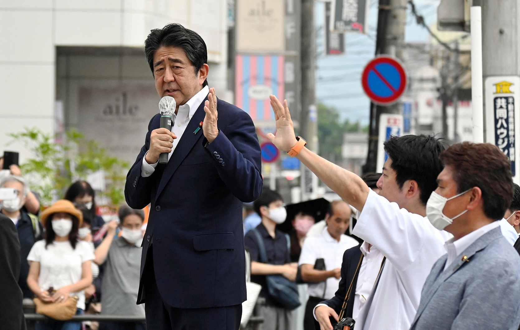 当地时间2022年7月8日，日本西部奈良市，日本前首相安倍晋三当日上午在奈良讲演。