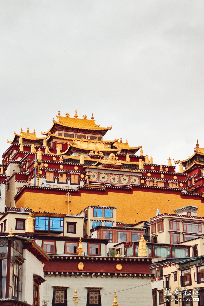 世界的香格里拉征集云南的小布达拉宫噶丹松赞林寺