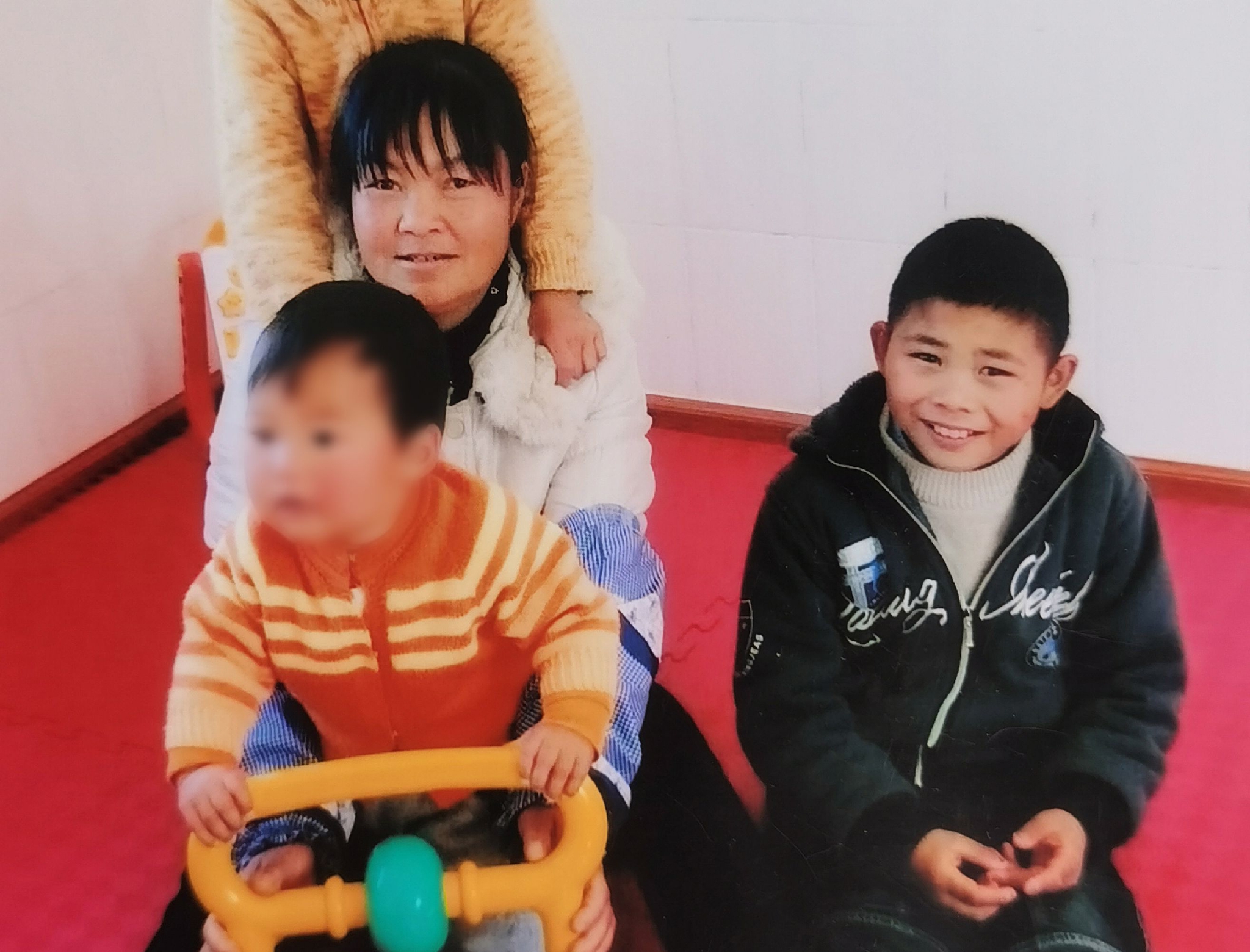 云南：小山村藏大爱，王家滩22年养育1560多名孤残儿童休闲区蓝鸢梦想 - Www.slyday.coM