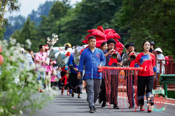 我的女儿出嫁了将收官打造传统苗族婚礼别有风情