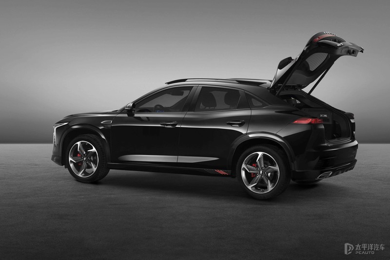 全黑涂装细节调整奔腾b70s黑武士版官图