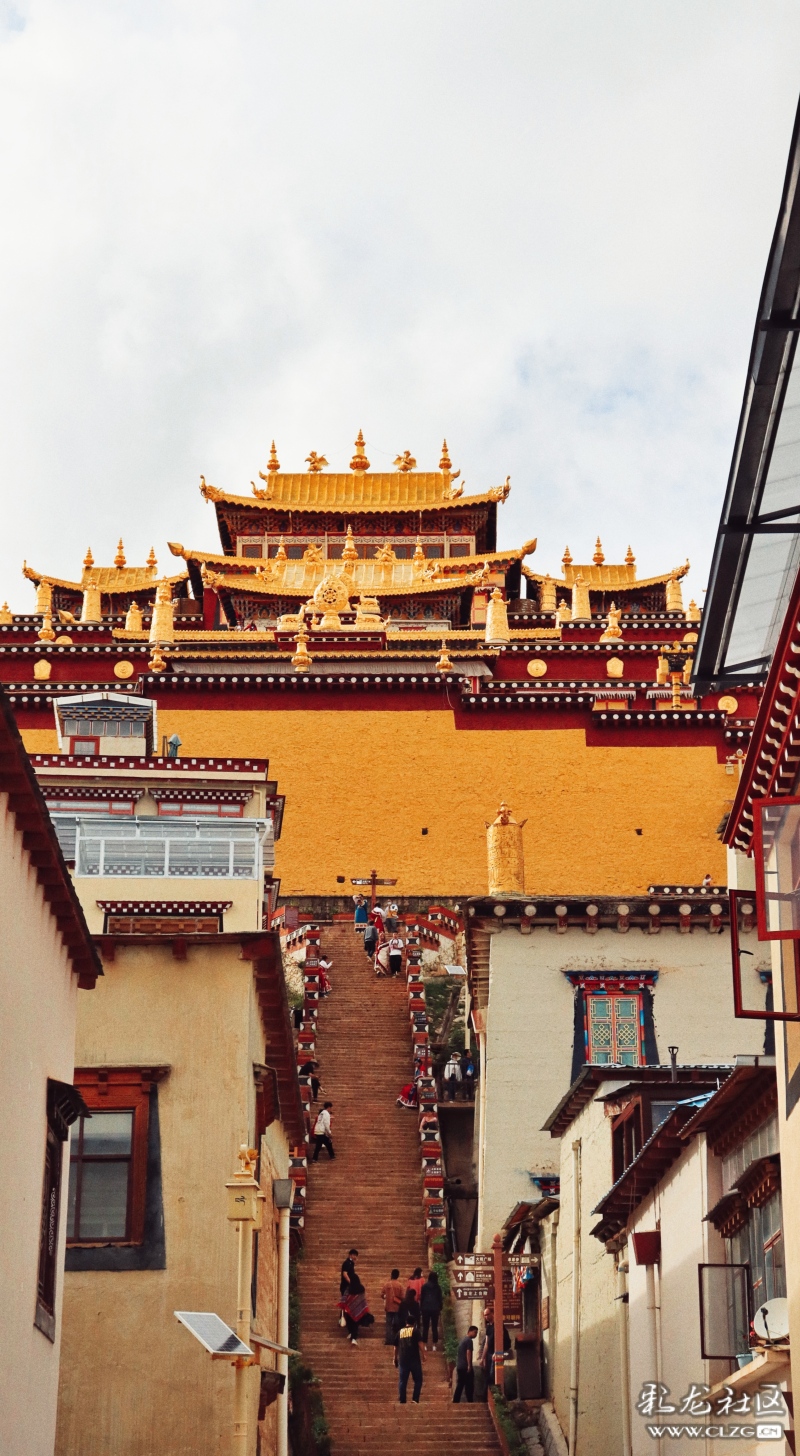 世界的香格里拉征集云南的小布达拉宫噶丹松赞林寺
