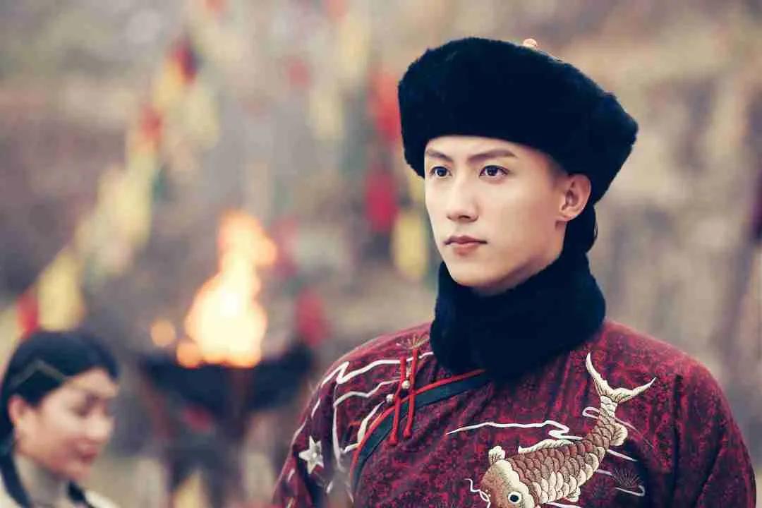 黄景瑜古装戏还是可以的,不过看看这造型担任男主确实很难说,作为男配