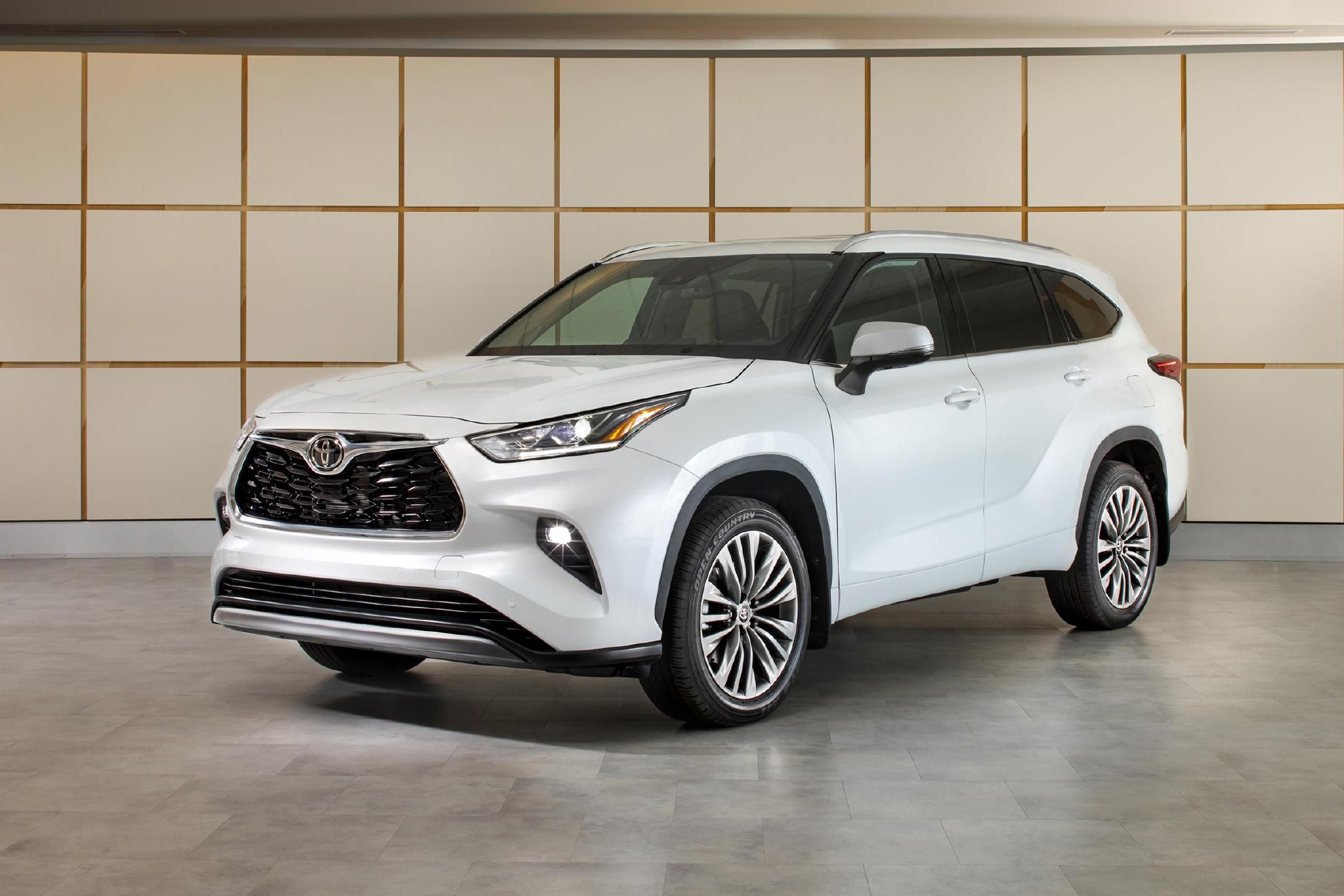 还要加价新款丰田汉兰达曝光搭进口20t8at有望年内上市