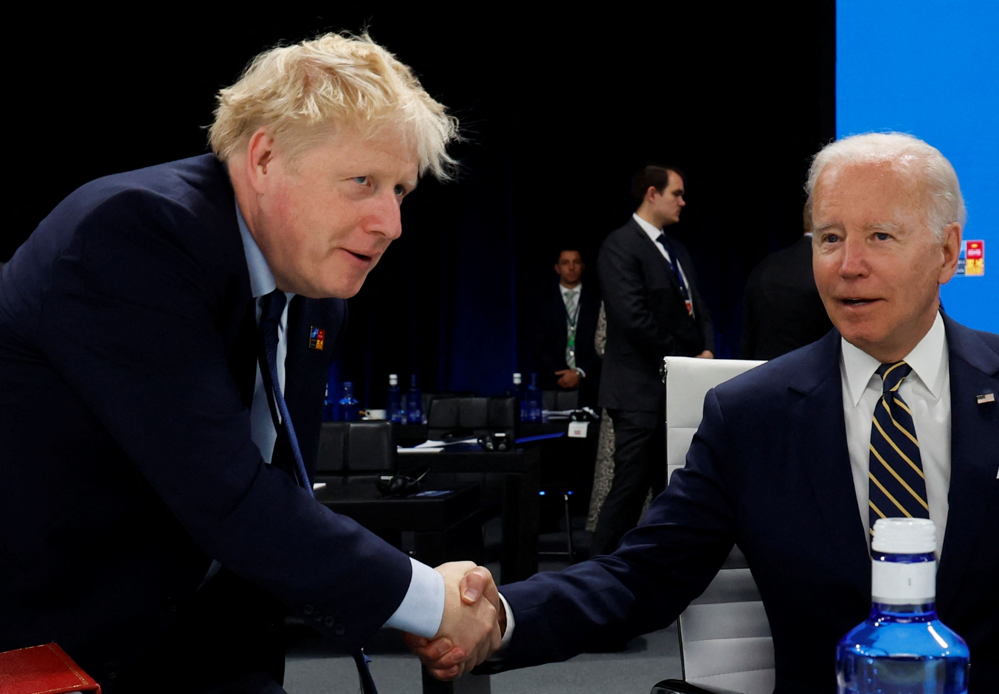 罗思义约翰逊辞职了但下一个恐怕更反华