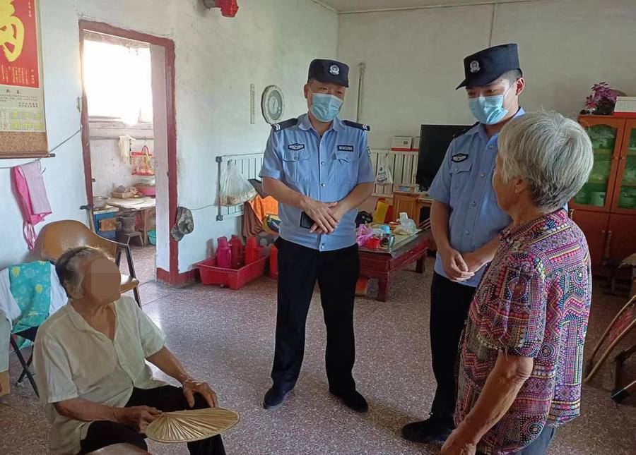 99岁老人报警“养老钱被偷”，民警帮她找回丢在记忆里的现金