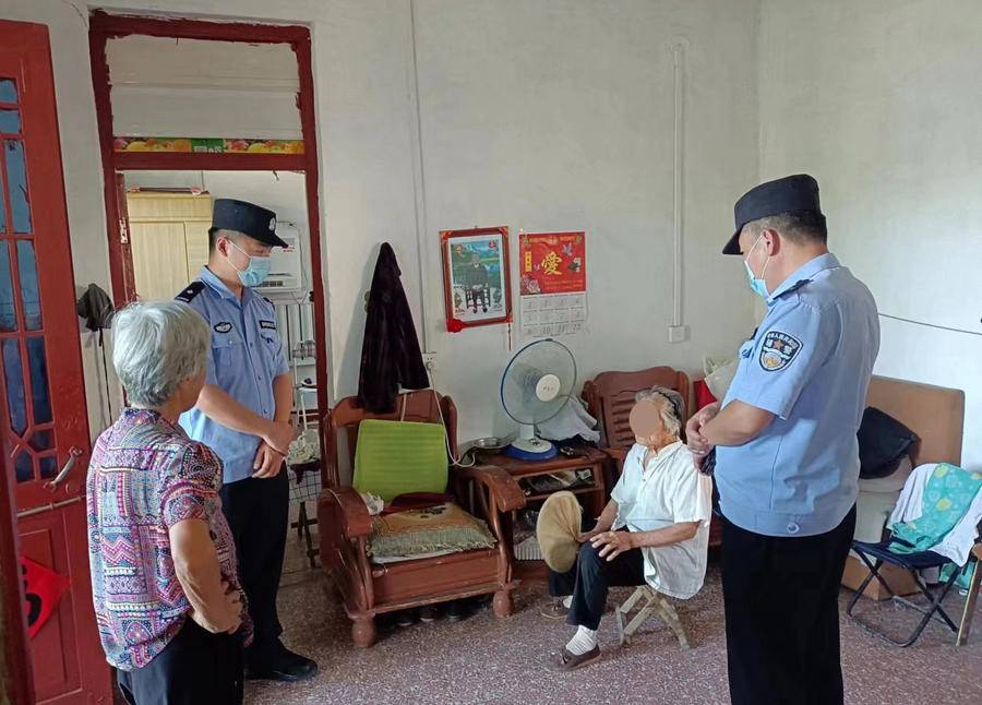 99岁老人报警“养老钱被偷”，民警帮她找回丢在记忆里的现金