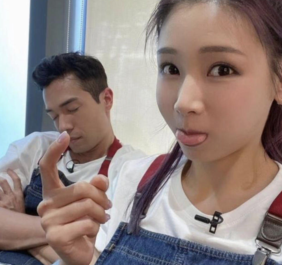 简淑儿离巢后哽咽,被机师男友上山下海感动,不愿提及整容传闻