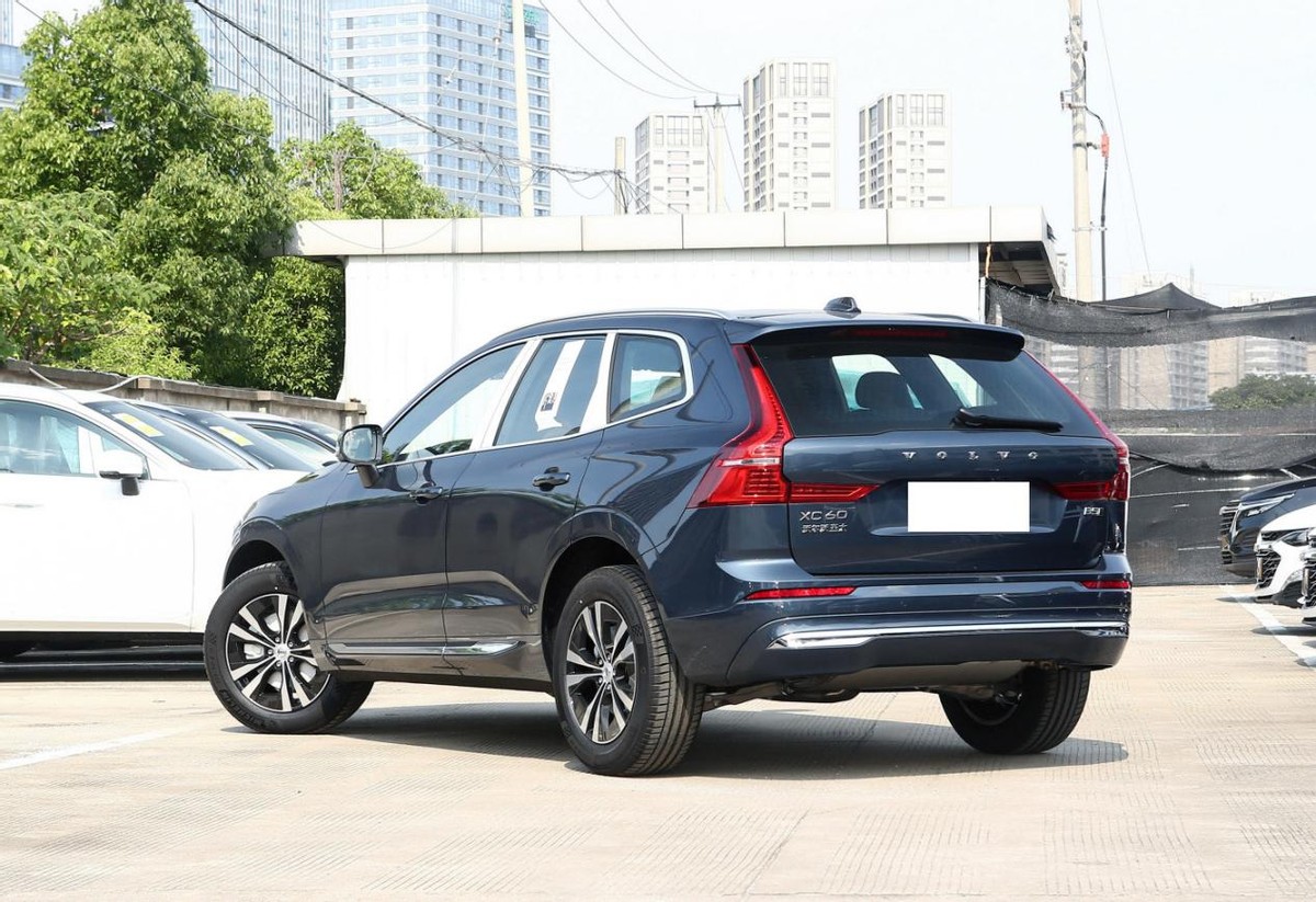 沃尔沃新款xc60上市起售价3779万元配置有所提升