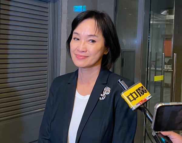 中国国民党高雄市长参选人柯志恩确诊新冠曾接触王金平等人