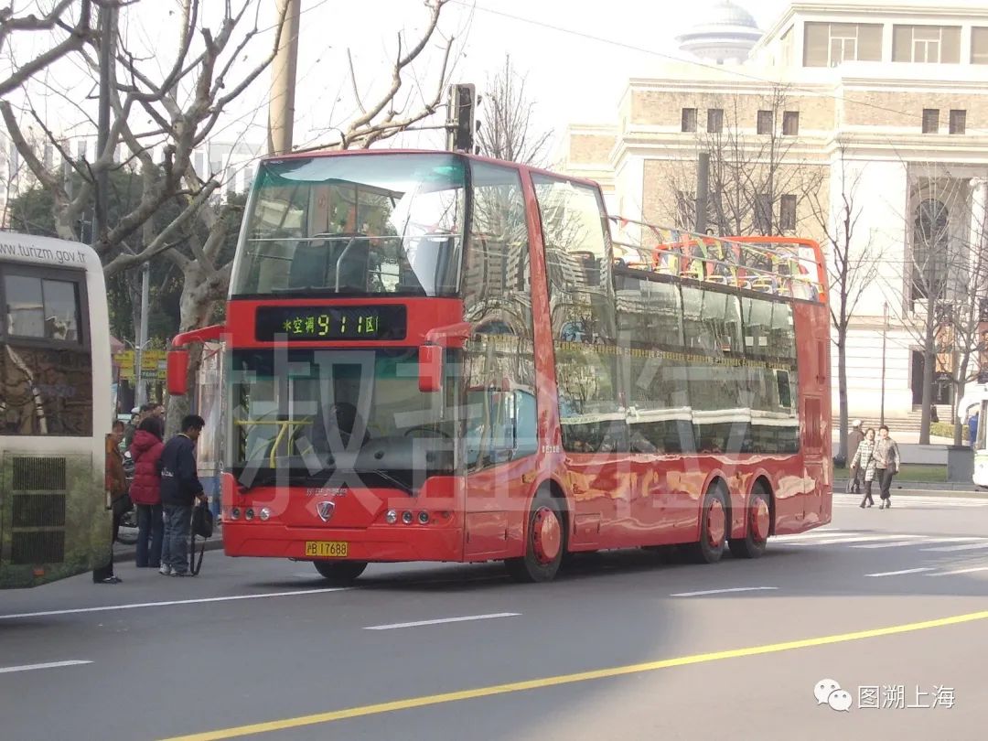 911路区间车jly6120sbk型敞篷双层车,刘祺摄
