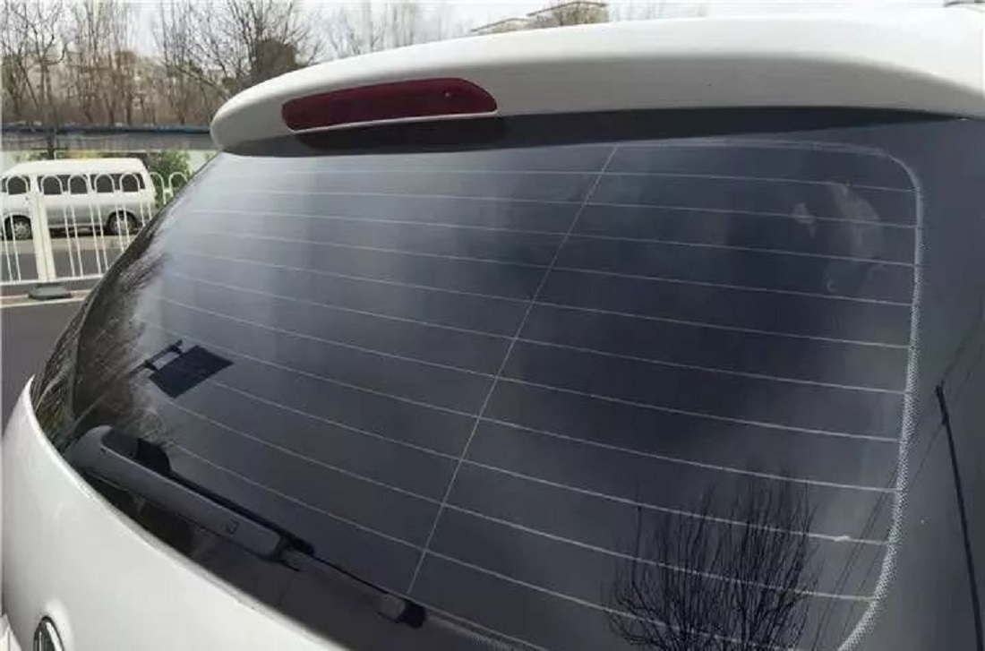 车窗膜气泡咋办?撕膜会导致后窗玻璃报废?撕还是不撕?-新浪汽车