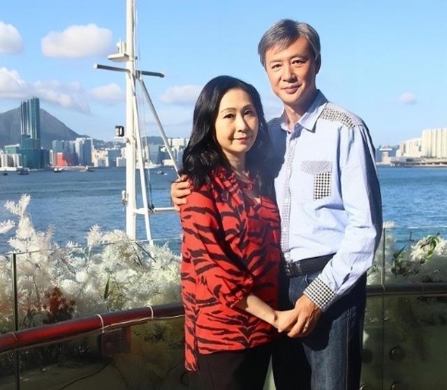 tvb黄昏恋夫妇结婚4周年秀恩爱老戏骨陈荣峻和吴香伦甜蜜庆祝