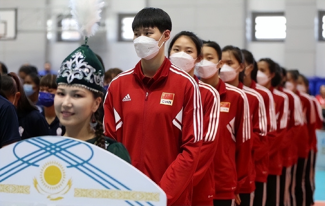 中国女排爆冷惨败丢冠！球员不服没谢场，日本夺冠狂欢庆祝休闲区蓝鸢梦想 - Www.slyday.coM