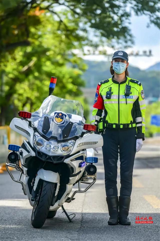 游泳健将→女骑警,这位福州姑娘,又飒又甜_新浪财经_新浪网
