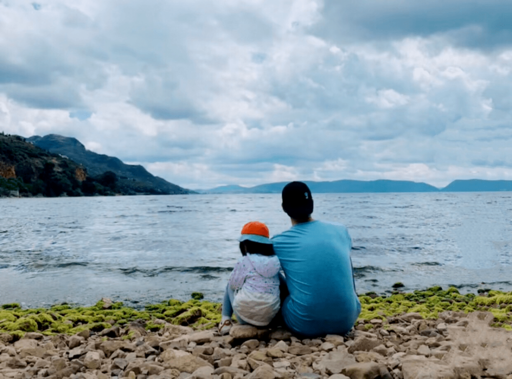 90后单亲爸爸带4岁女儿骑行西藏，爆火2年后，现状让人意外休闲区蓝鸢梦想 - Www.slyday.coM