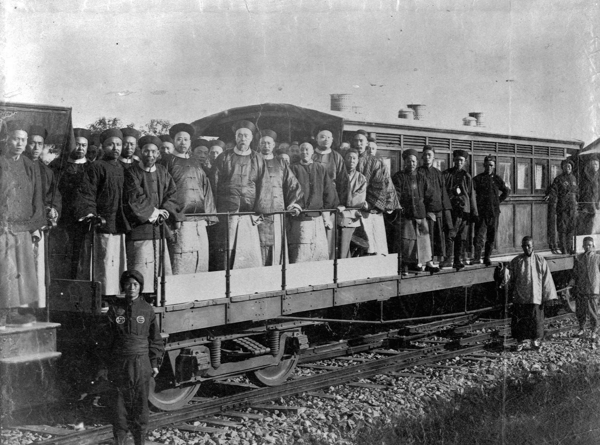 1881年6月,李鸿章视察唐山到胥各庄铁路