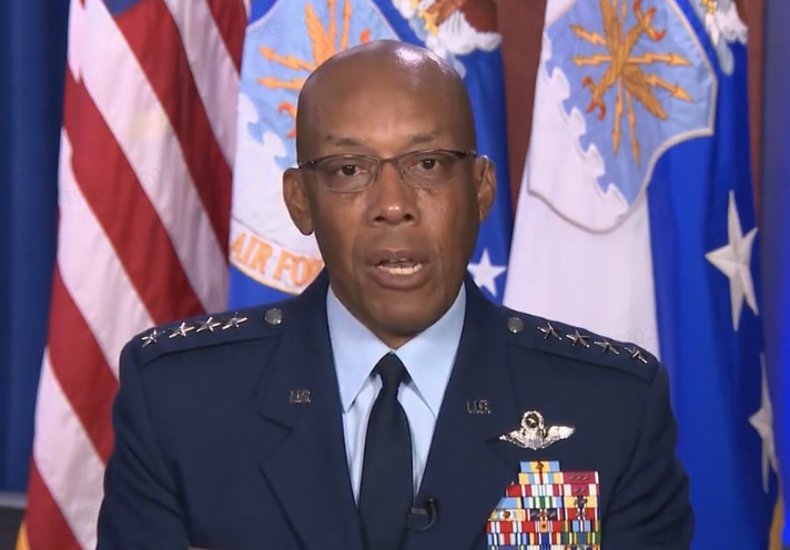 美国空军参谋长小查尔斯·布朗 视频截图