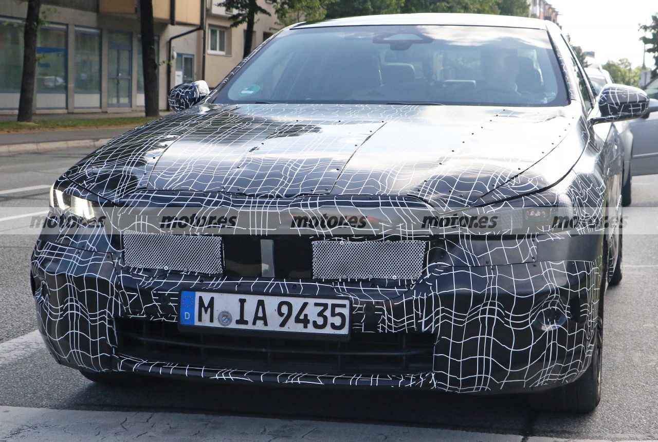 灯组造型变化明显 新款BMW 5系最新谍照曝光