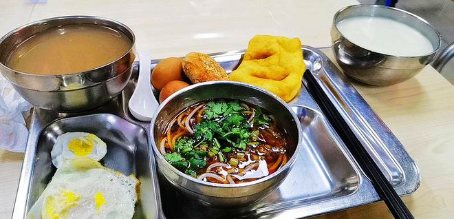 大食堂的早餐真的很绝2元搞定网友能去蹭饭吗
