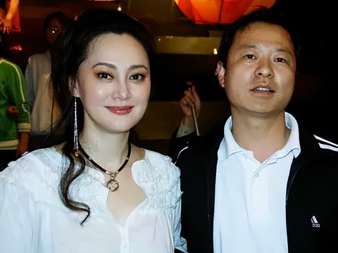 将张学津烫伤,因就医过程不当,身染重病,妻子宋佳果断提出离婚[详细]