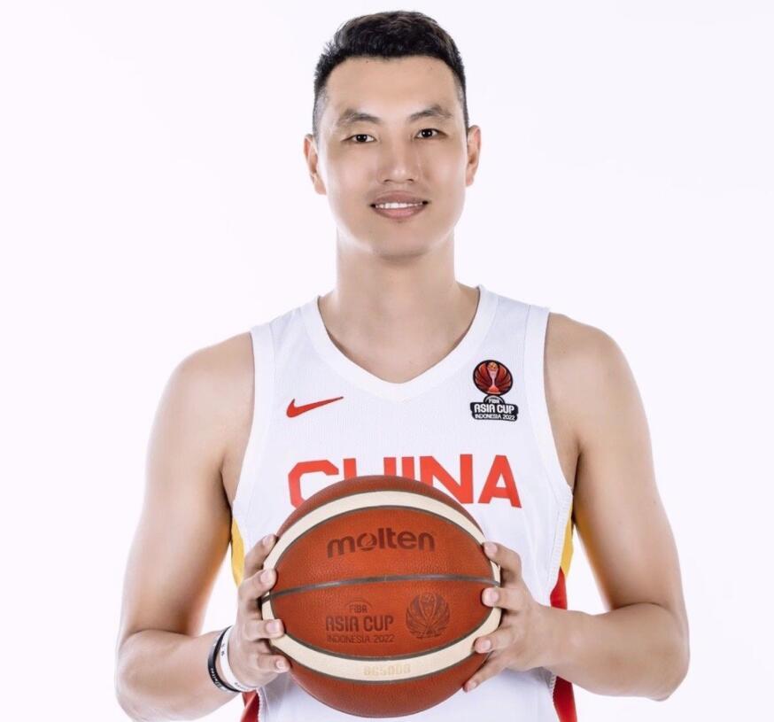 cba记者为翟晓川发声 赛前曾发烧盼球迷能谅解|翟晓川|cba|球迷_新浪