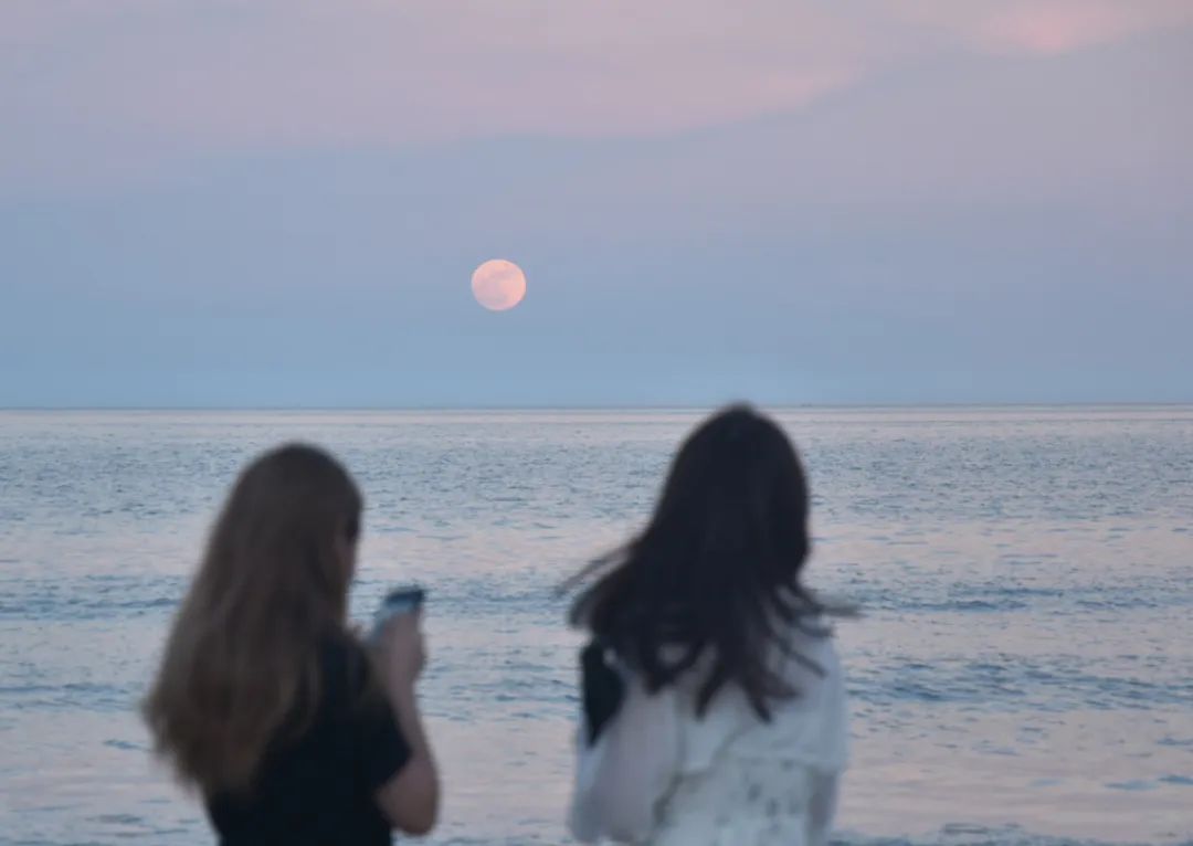 “超级月亮”，果然绝美！休闲区蓝鸢梦想 - Www.slyday.coM