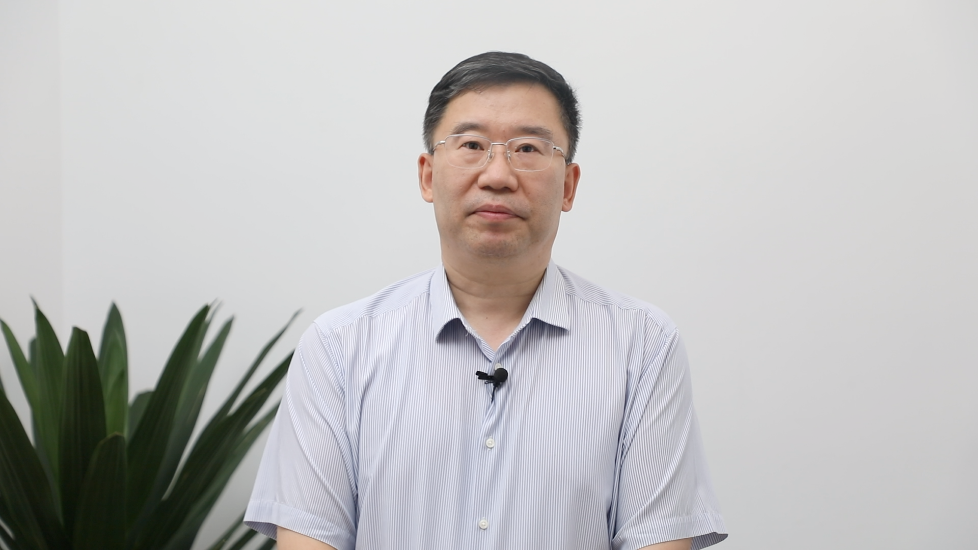 北京经信局局长张劲松:67培育网络安全企业集群 打造全球数字经济"