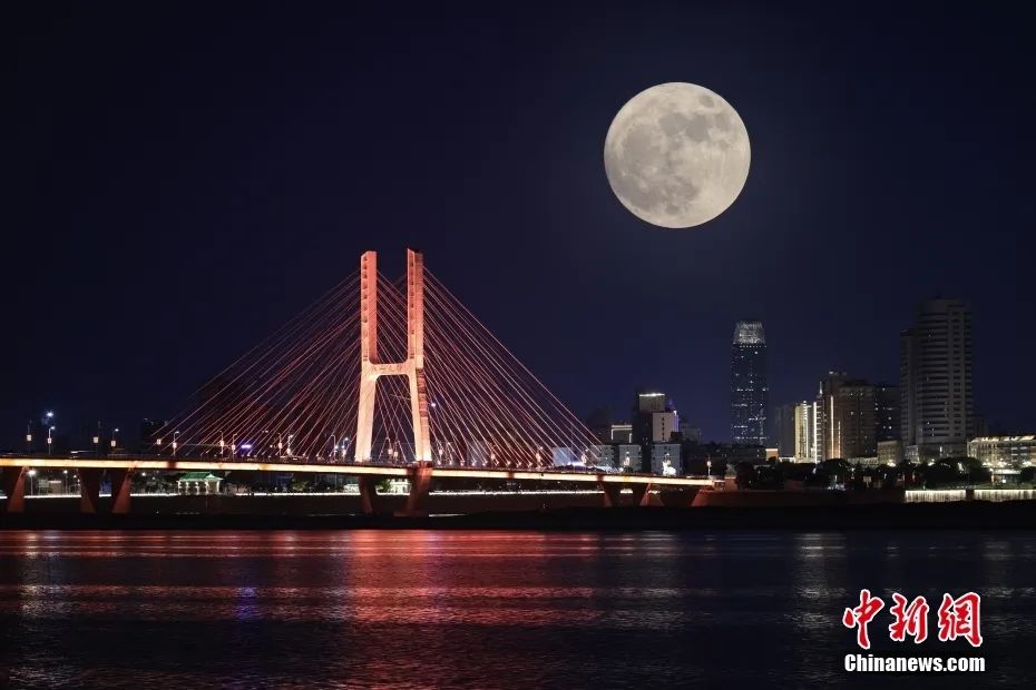 转发这个超级月亮，今年一定圆圆满满！休闲区蓝鸢梦想 - Www.slyday.coM