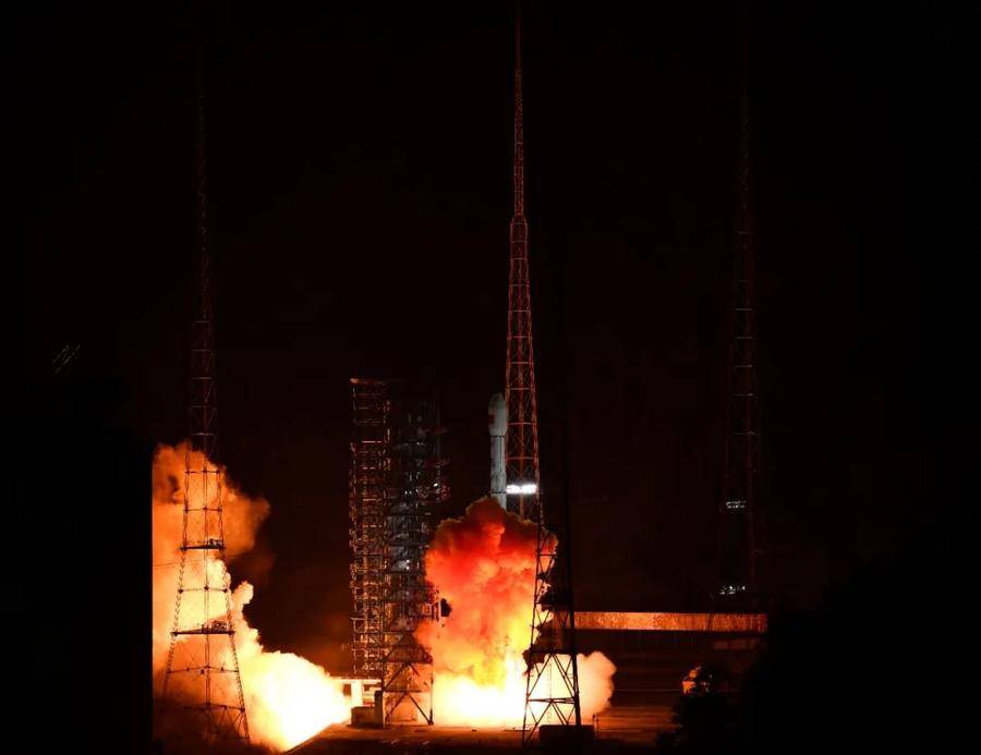 天链二号03星发射：天地通话、太空授课、出舱活动都离不开它休闲区蓝鸢梦想 - Www.slyday.coM