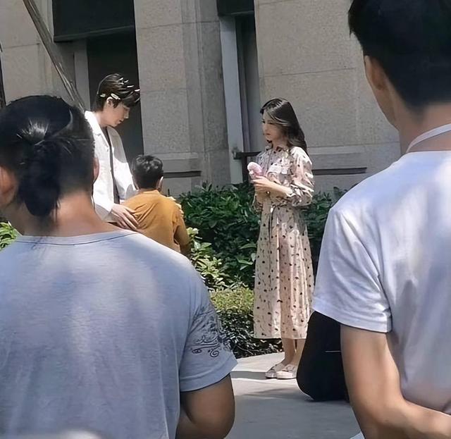 刘涛新剧路透曝光！与小12岁刘宇宁拍吻戏，被吐槽满屏的违和感休闲区蓝鸢梦想 - Www.slyday.coM