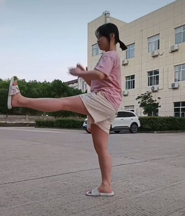 17岁奥运冠军恐退役！体操天才被保送浙大后，沉迷游戏身材也发福休闲区蓝鸢梦想 - Www.slyday.coM