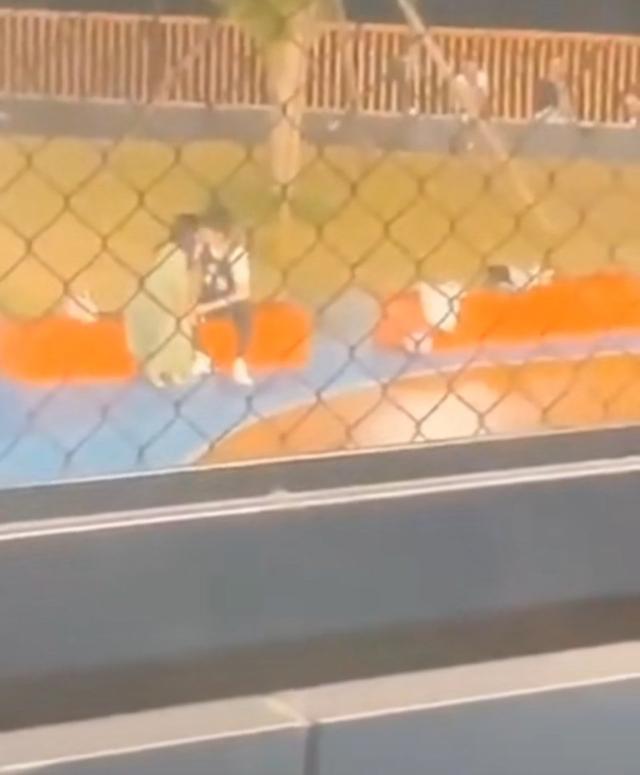 刘涛新剧路透曝光！与小12岁刘宇宁拍吻戏，被吐槽满屏的违和感休闲区蓝鸢梦想 - Www.slyday.coM